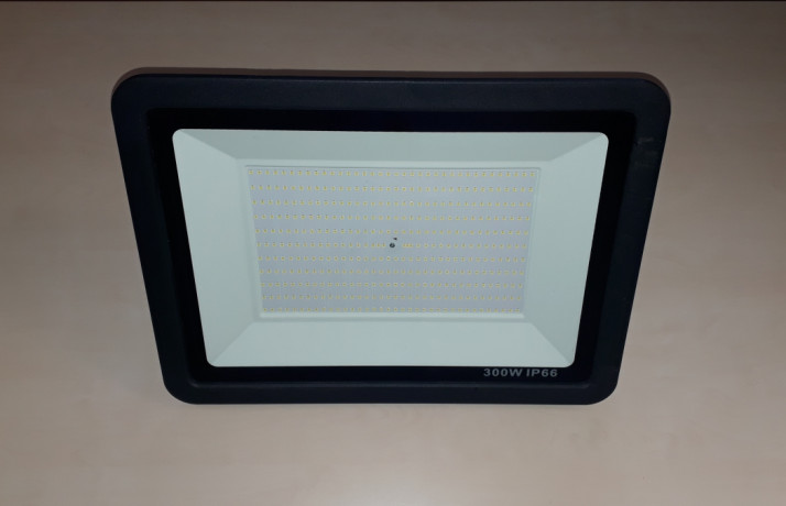 Ультратонкий cветодиодный прожектор 300 Вт SMD